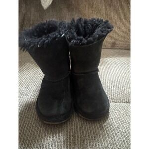 UGG Kids Bailey Bow II Black Suede Boots Girls Size 7 1017394T